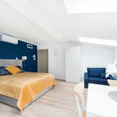 Rose Apartment-3